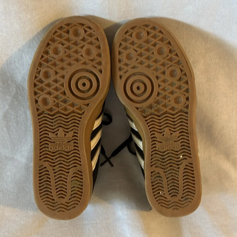 Adidas Black and White Low-Top Sneakers with Signature Stripes SIZE 4